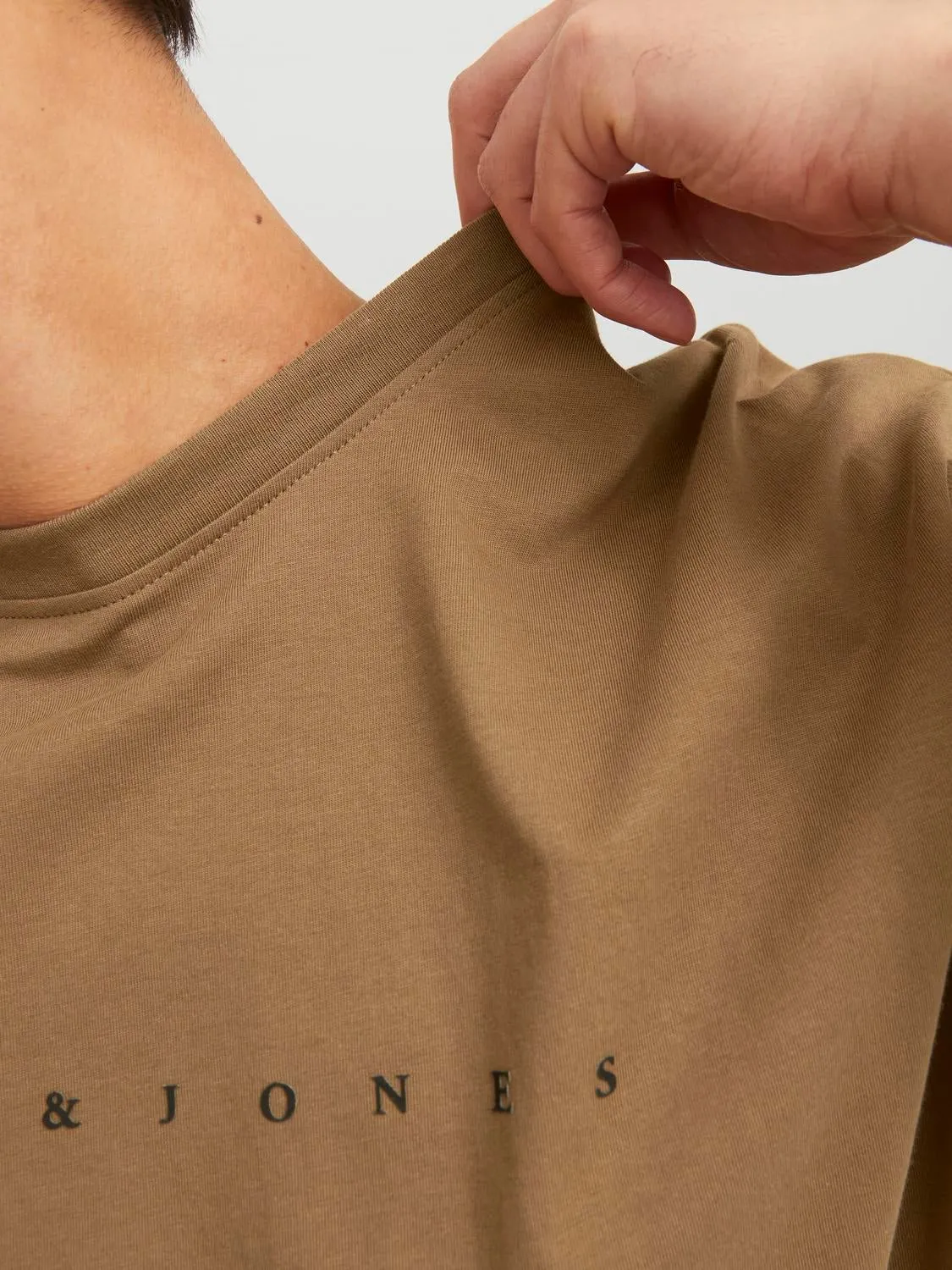 Camiseta Logotipo Cuello redondo | Beige | Jack & Jones®