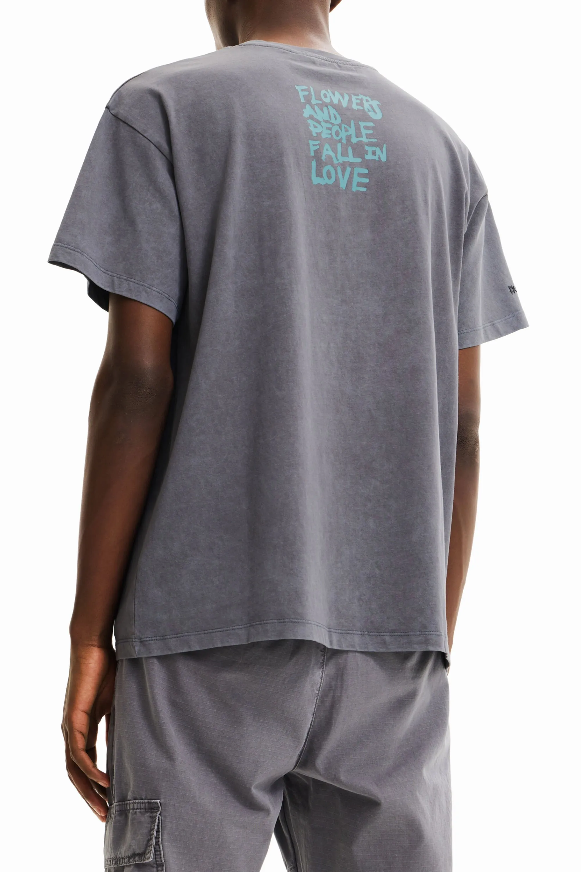 Camiseta oversize flor