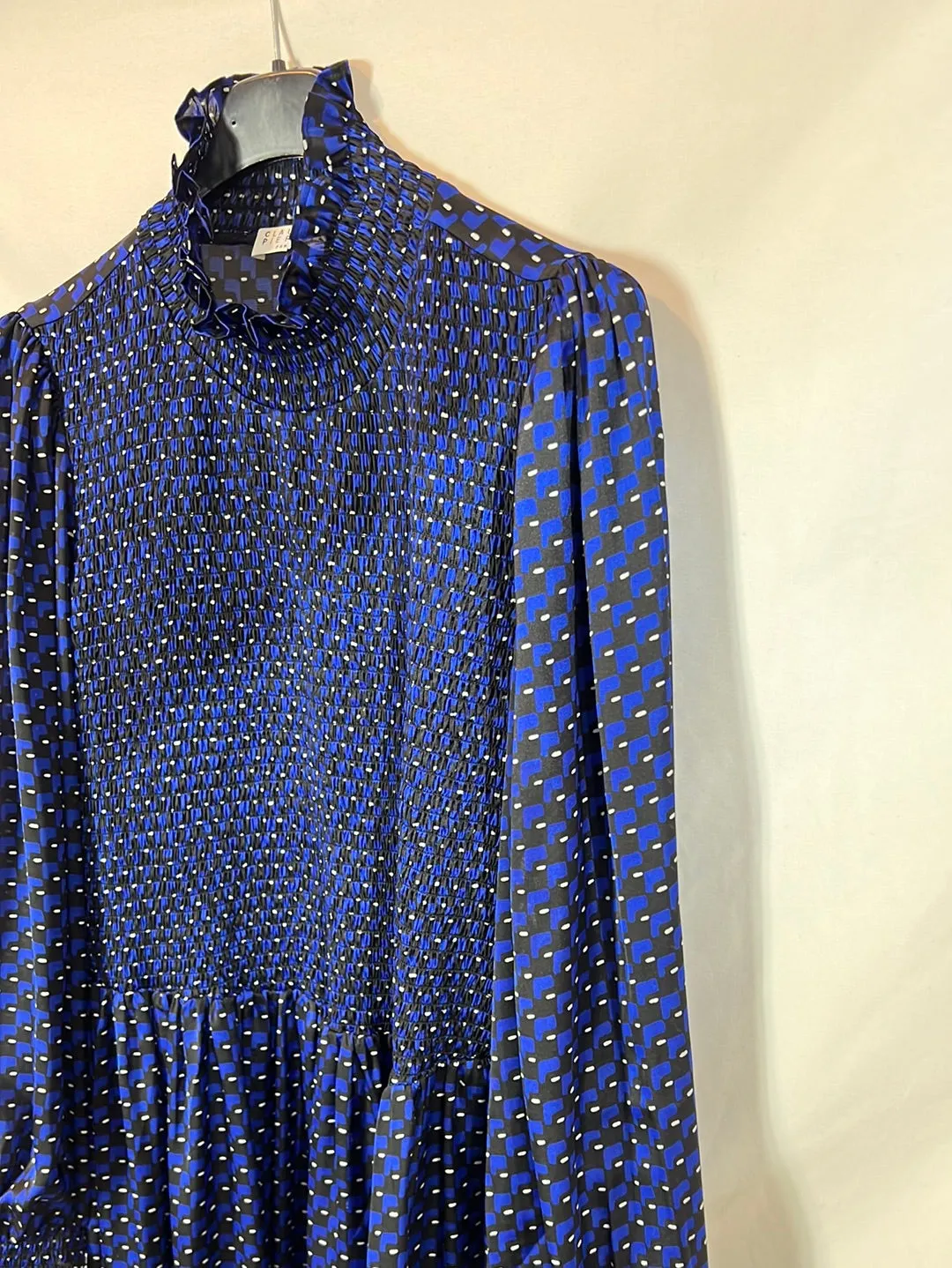 CLAUDIE PIERLOT. Vestido midi azul estampado. T 36