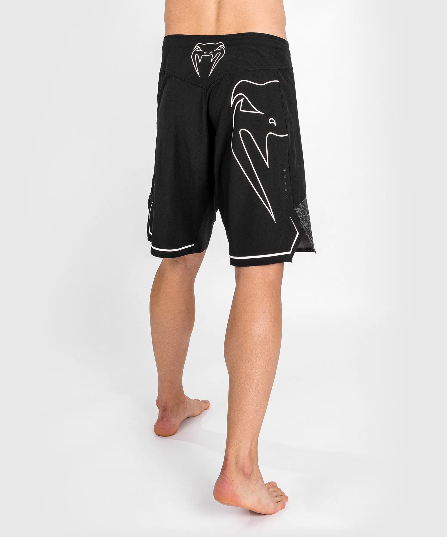 Pantalones cortos de lucha LIGHT 4.0 Venum - Negro/Blanco