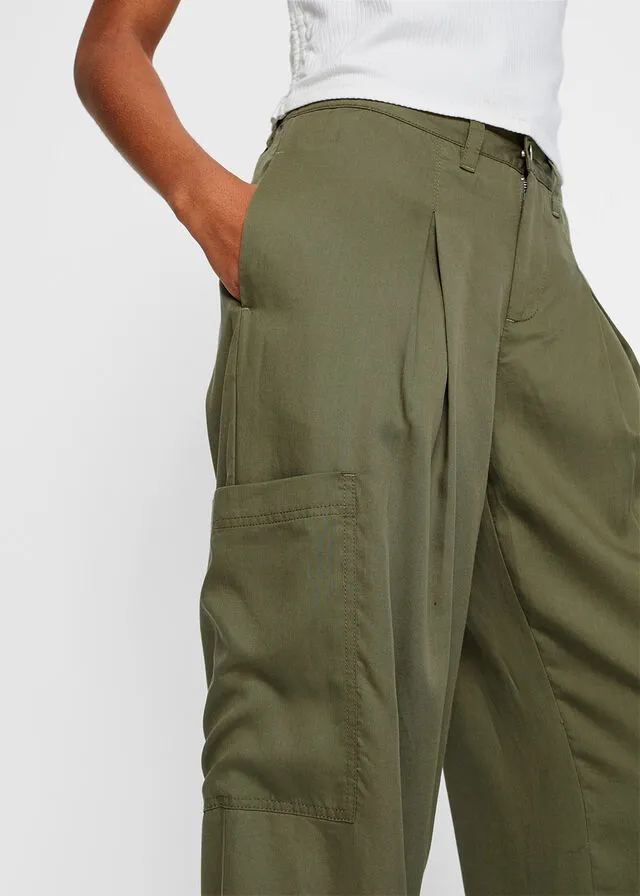 Pantalón chino Verde grisáceo