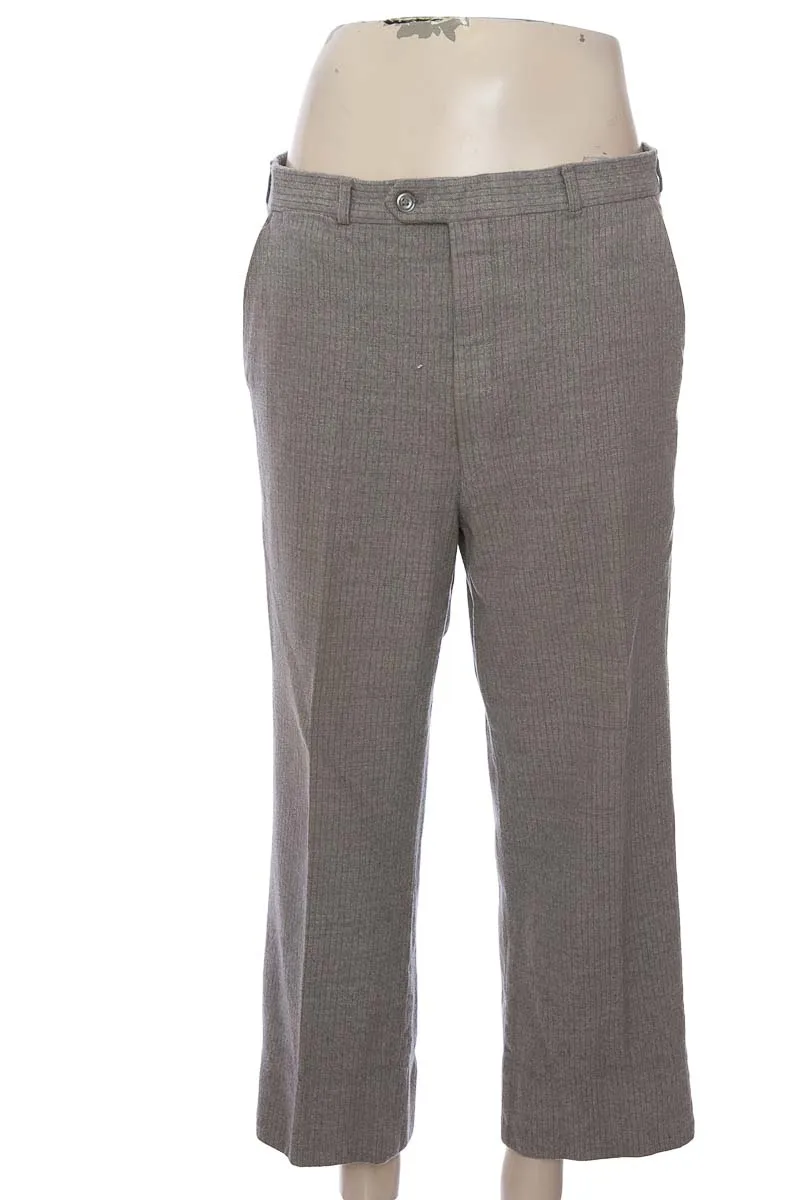 Pantalón color Beige - Closeando
