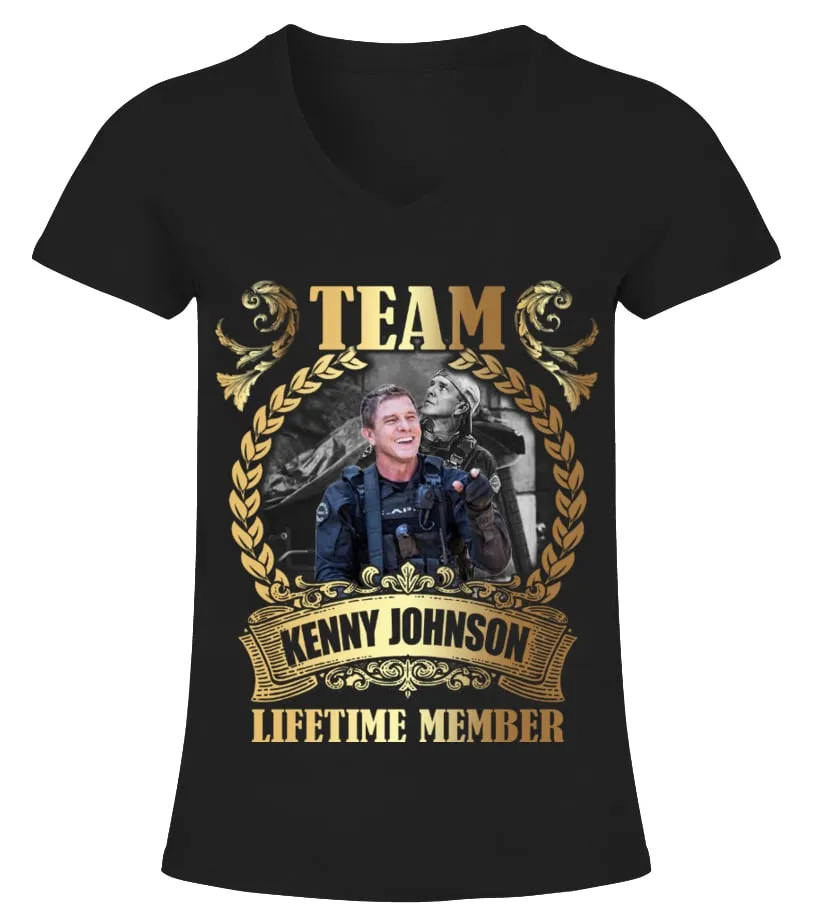 TEAM KENNY JOHNSON - LIFETIME MEMBER Camiseta cuello pico Mujer