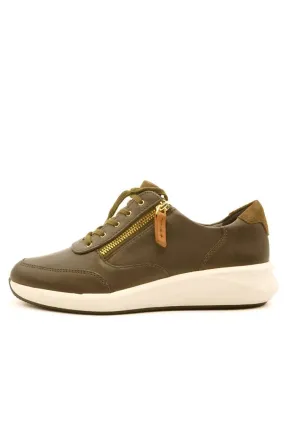 Zapato con cordones color verde de Clarks